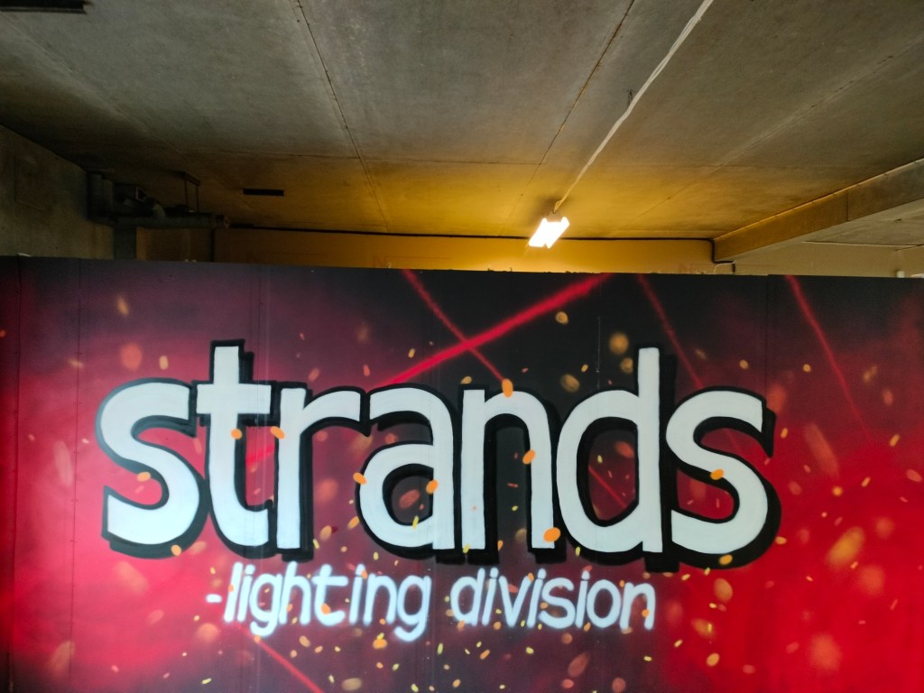 Strands – Lightning&nbsp;Division
