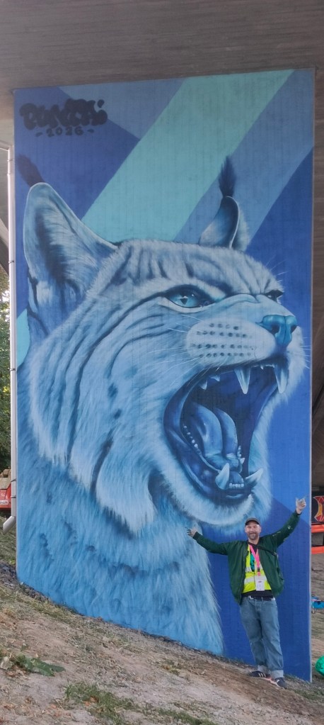 Monochrome Lynx